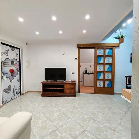 Elegant Seafront In - Beach Access Lägenhet Lido di Ostia